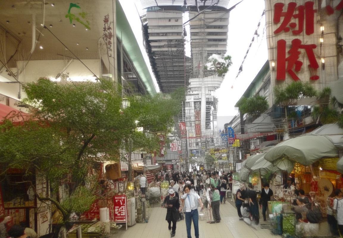 巴萨加泰德比战：精彩瞬间与战术对决解析(图1)