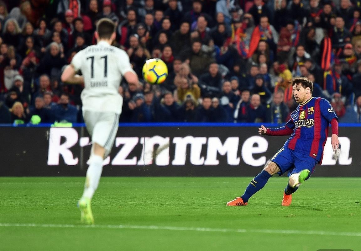 巴塞罗那VS埃瓦尔：战术解析与替补球员关键作用(图2)