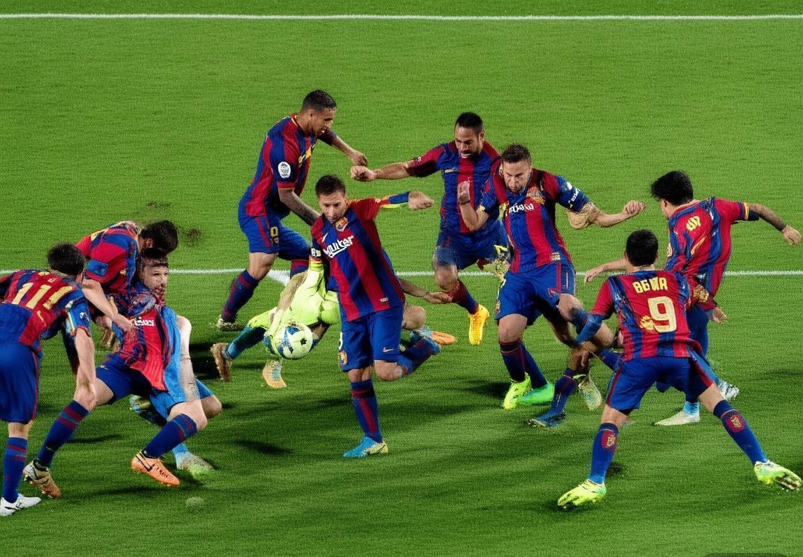 巴塞罗那VS埃瓦尔：战术解析与替补球员关键作用(图5)